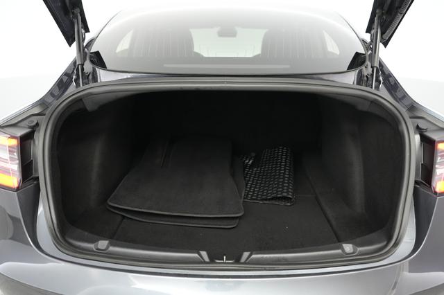 2020 Tesla Model 3 — photo 6 of 24