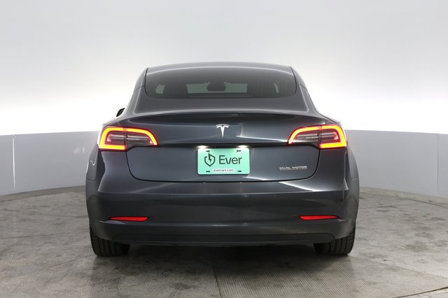2020 Tesla Model 3 — photo 12 of 24