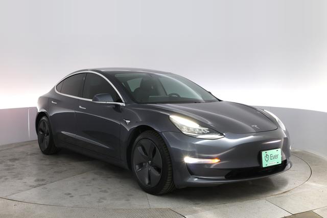 2020 Tesla Model 3 — photo 10 of 24