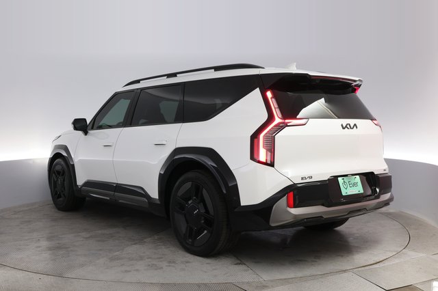 2024 Kia EV9 — photo 13 of 24