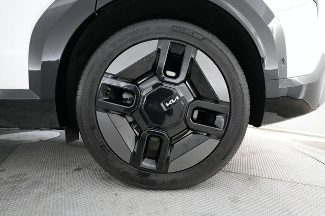 2024 Kia EV9 — photo 7 of 24
