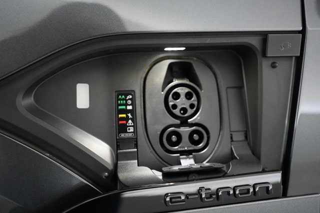 2024 Audi Q8 e-tron Sportback — photo 8 of 20