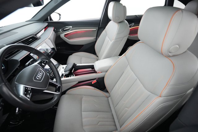 2024 Audi Q8 e-tron Sportback — photo 3 of 20