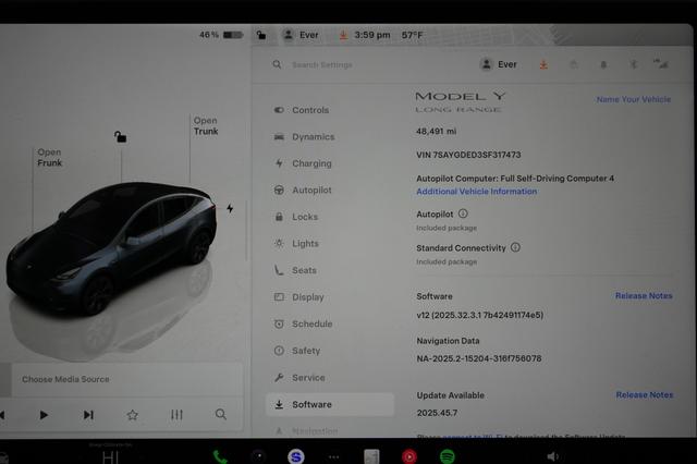 2025 Tesla Model Y — photo 5 of 21