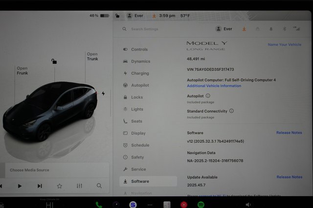 2025 Tesla Model Y — photo 5 of 21