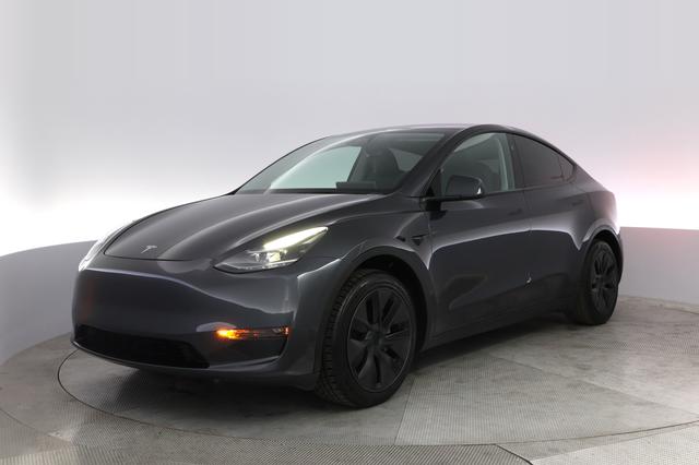 2025 Tesla Model Y — VIN 7SAYGDED3SF317473