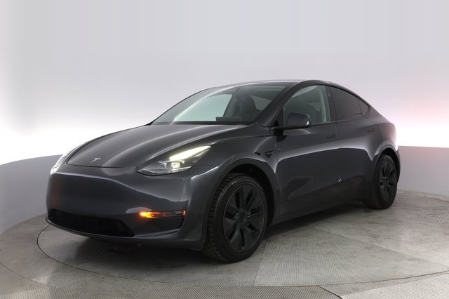 2025 Tesla Model Y — VIN 7SAYGDED3SF317473