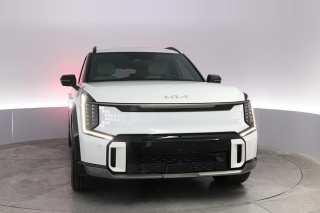 2025 Kia EV9 — photo 9 of 22