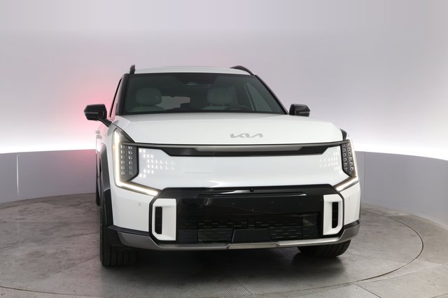 2025 Kia EV9 — photo 9 of 22