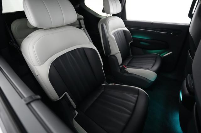 2025 Kia EV9 — photo 4 of 22