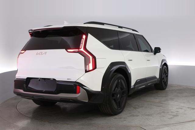 2025 Kia EV9 — photo 2 of 22