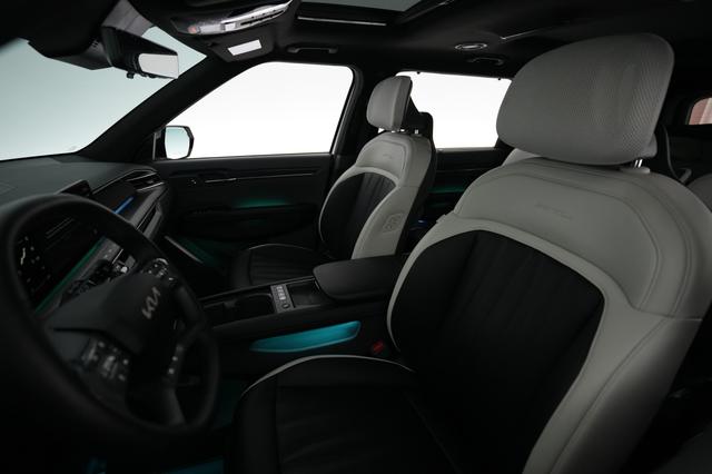 2025 Kia EV9 — photo 3 of 22