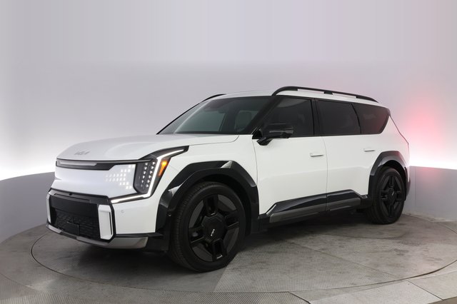 2025 Kia EV9 — photo 14 of 22