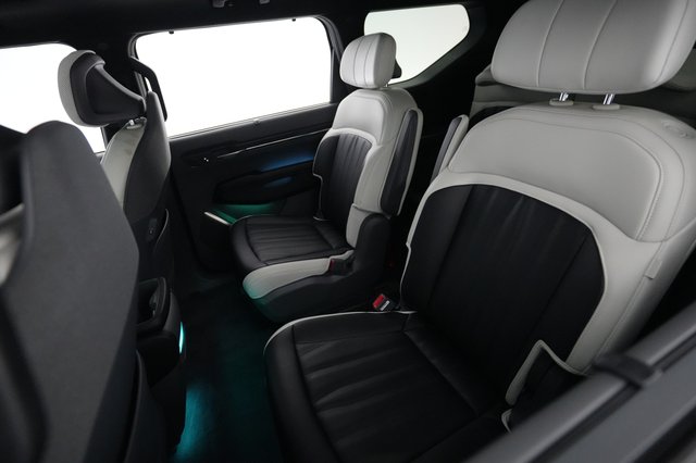 2025 Kia EV9 — photo 19 of 22