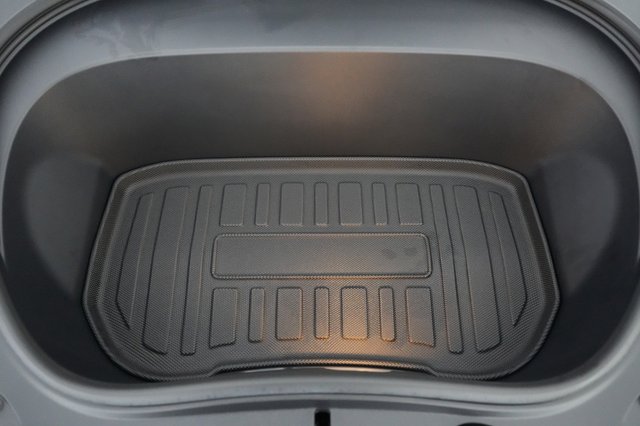 2025 Tesla Model 3 — photo 20 of 21
