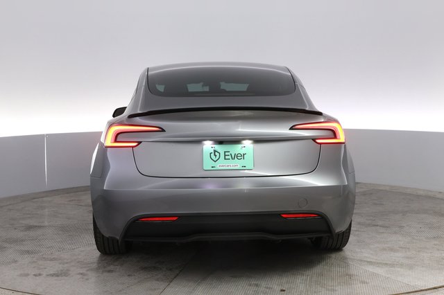 2025 Tesla Model 3 — photo 12 of 21