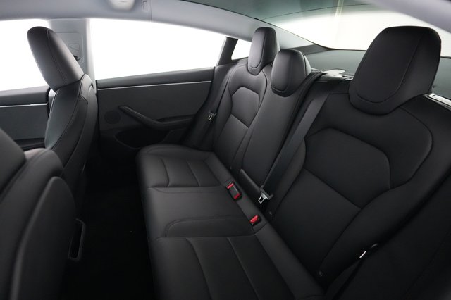 2025 Tesla Model 3 — photo 19 of 21