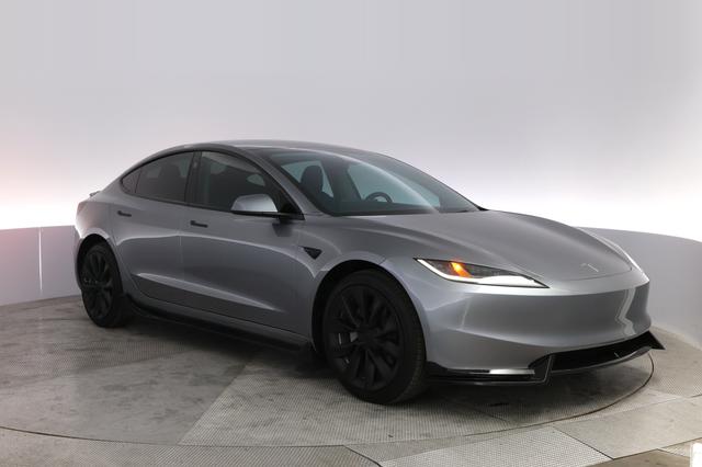 2025 Tesla Model 3 — photo 10 of 21