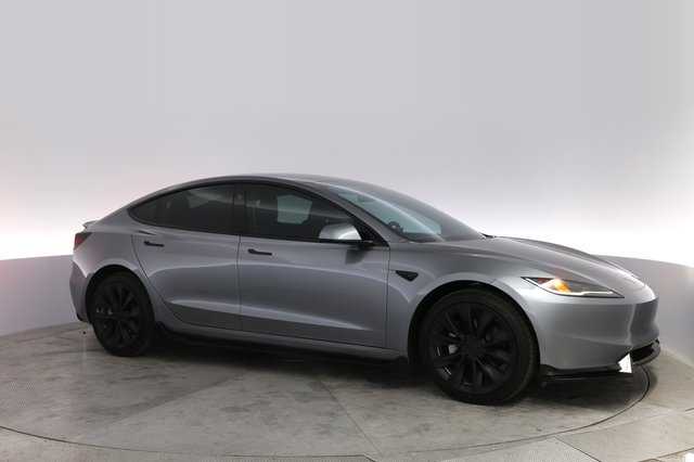 2025 Tesla Model 3 — photo 11 of 21