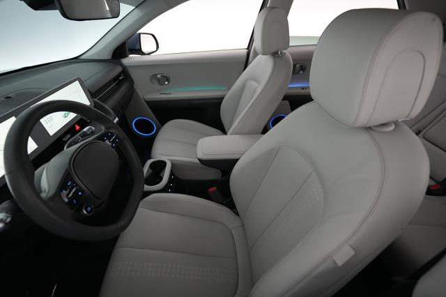 2023 Hyundai IONIQ 5 — photo 3 of 23