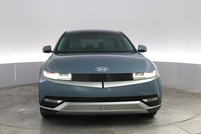 2023 Hyundai IONIQ 5 — photo 9 of 23