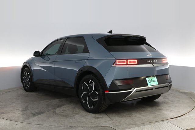 2023 Hyundai IONIQ 5 — photo 13 of 23