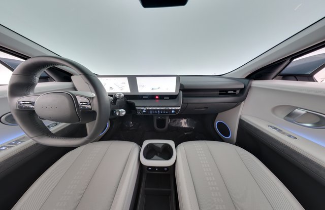 2023 Hyundai IONIQ 5 — photo 21 of 23
