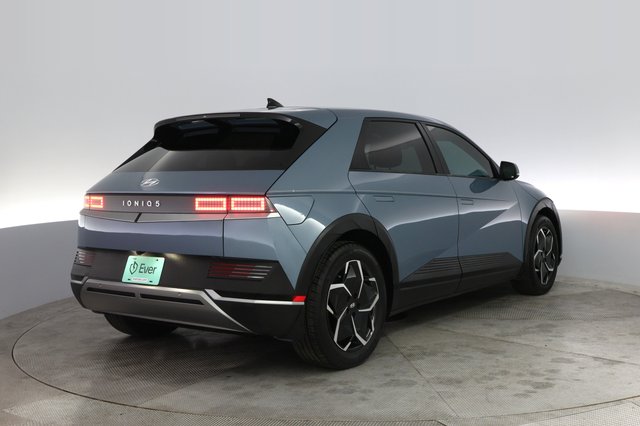 2023 Hyundai IONIQ 5 — photo 2 of 23