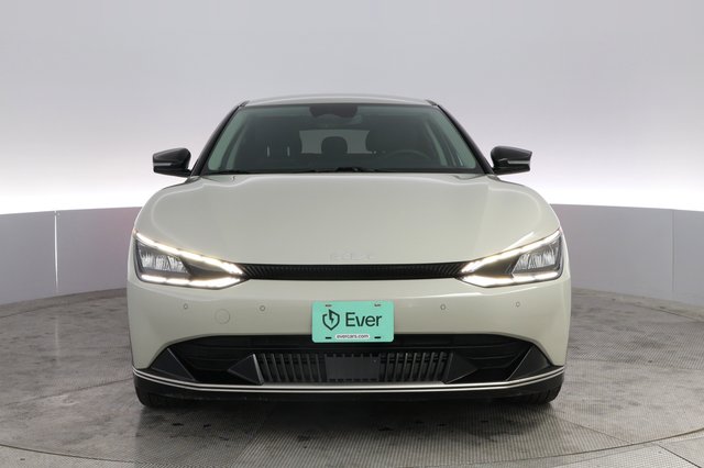 2023 Kia EV6 — photo 9 of 21