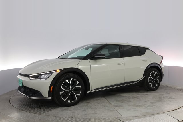 2023 Kia EV6 — photo 14 of 21