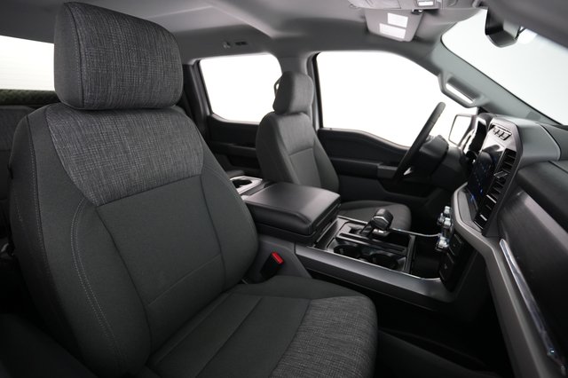2023 Ford F-150 Lightning — photo 12 of 16