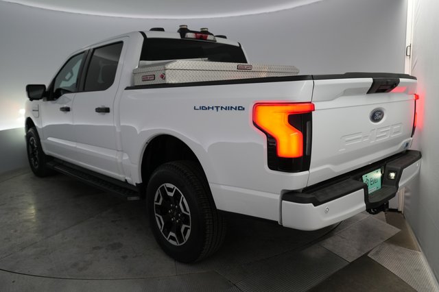 2023 Ford F-150 Lightning — photo 2 of 16