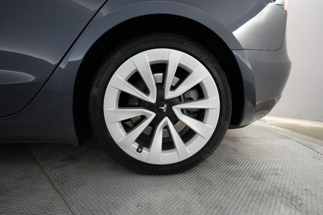 2023 Tesla Model 3 — photo 15 of 21