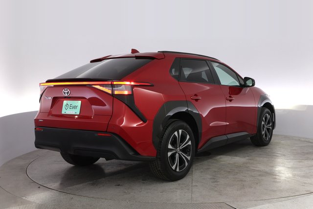 2024 Toyota bZ4X — photo 2 of 21