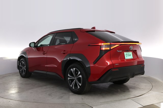 2024 Toyota bZ4X — photo 13 of 21