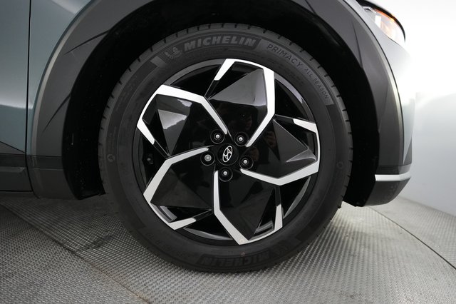 2024 Hyundai IONIQ 5 — photo 17 of 21