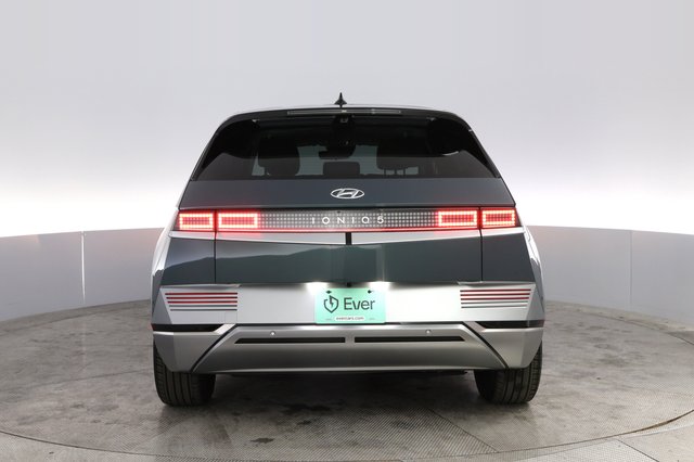 2024 Hyundai IONIQ 5 — photo 12 of 22