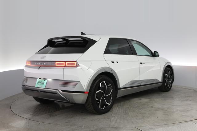 2024 Hyundai IONIQ 5 — photo 2 of 20