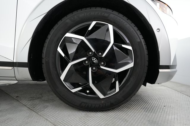 2024 Hyundai IONIQ 5 — photo 16 of 20