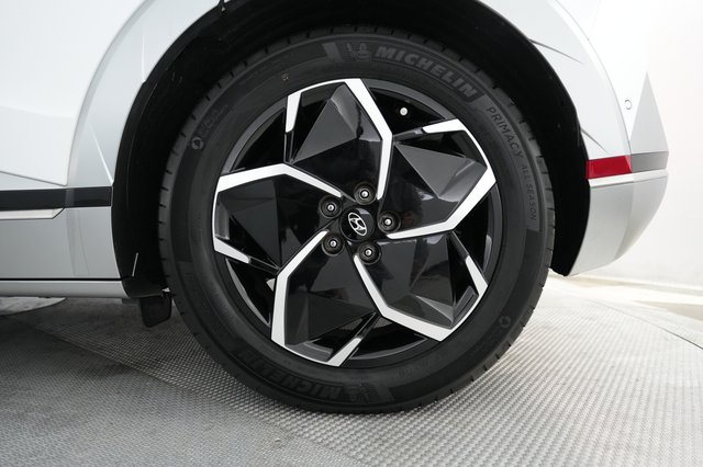 2024 Hyundai IONIQ 5 — photo 17 of 20