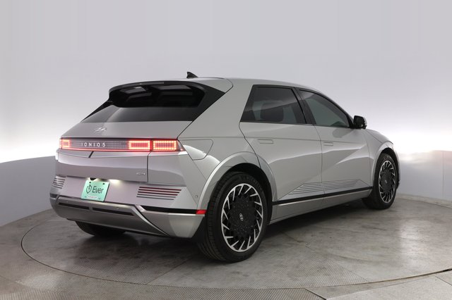 2024 Hyundai IONIQ 5 — photo 2 of 20