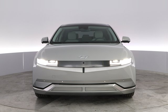 2024 Hyundai IONIQ 5 — photo 9 of 20