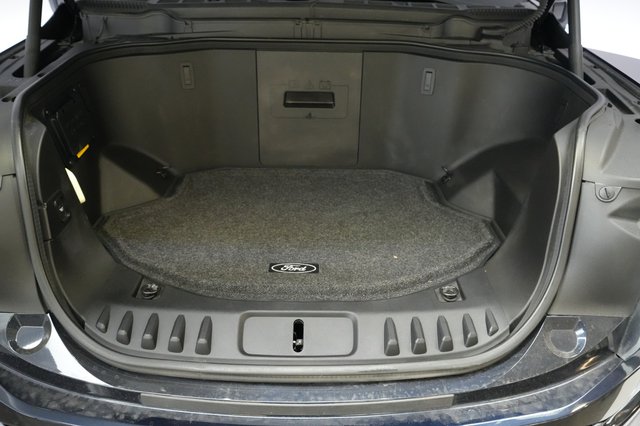 2023 Ford F-150 Lightning — photo 17 of 18