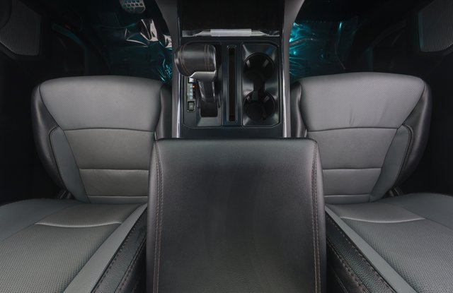 2023 Ford F-150 Lightning — photo 16 of 18