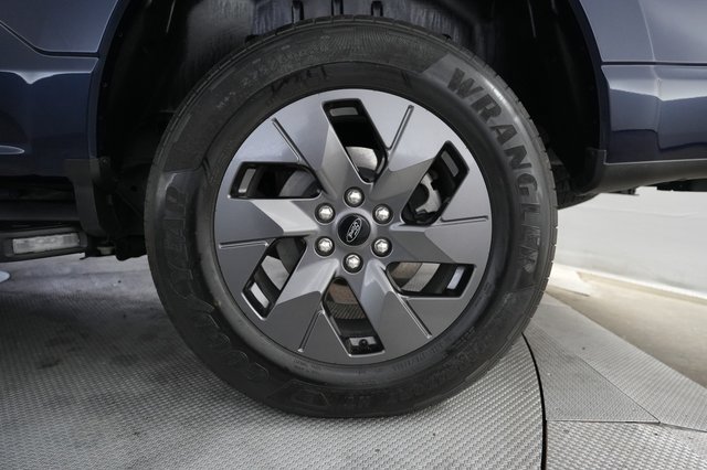 2023 Ford F-150 Lightning — photo 7 of 18
