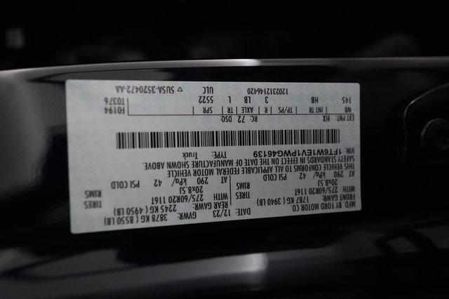 2023 Ford F-150 Lightning — photo 18 of 18