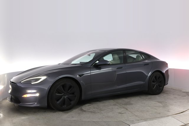 2023 Tesla Model S — photo 14 of 21