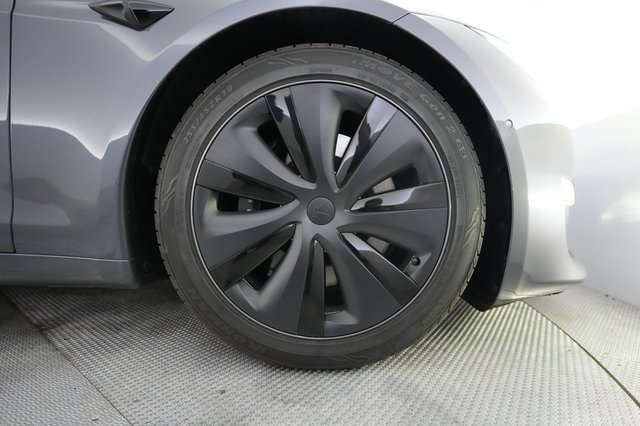 2023 Tesla Model S — photo 16 of 21