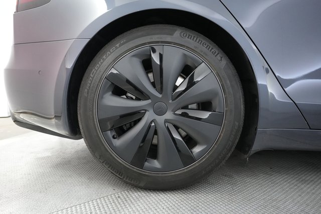2023 Tesla Model S — photo 15 of 21
