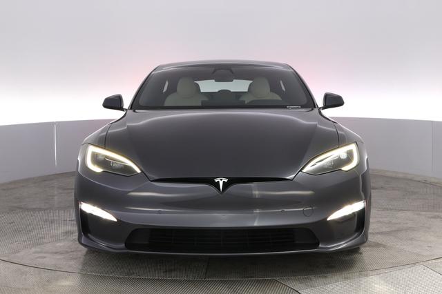 2023 Tesla Model S — photo 9 of 21